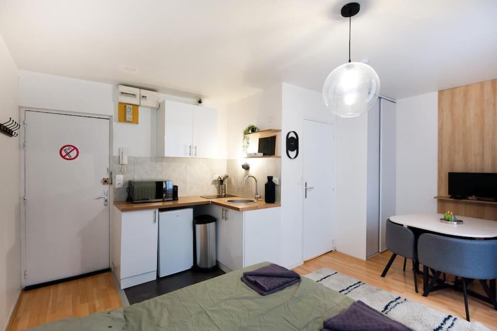 La Casa : Logement En Centre Ville, Cathedrale Amiens Extérieur photo